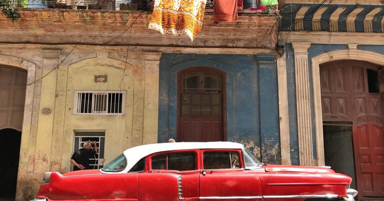 red car